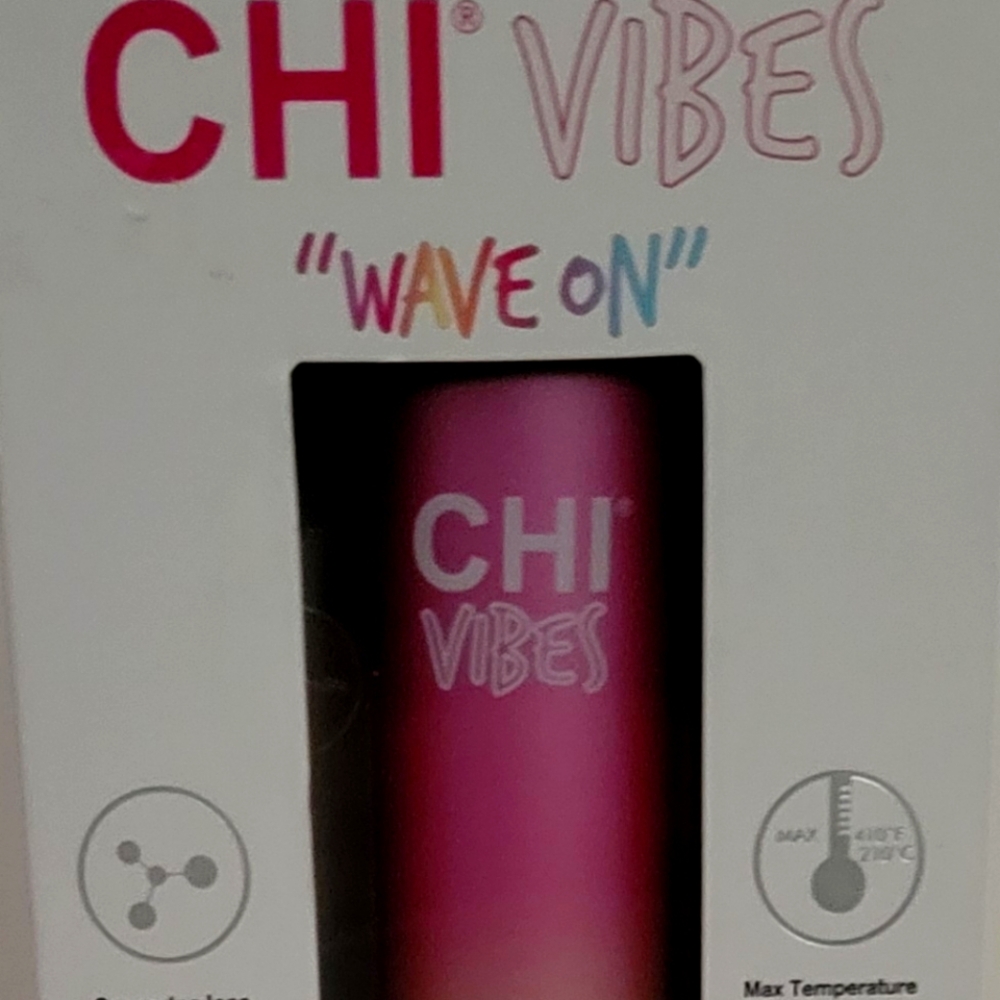 CHI Vibes "wave on" hairstyling waver- new in sealed box.